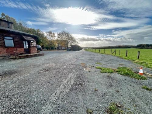 2, Ashfields Farm Industrial Estate, Priors Court Road, Hermitage, Thatcham, RG18