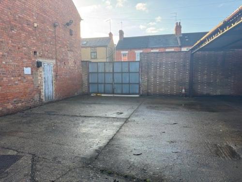 Van Yard, 1 Washington Street, Northampton, NN2