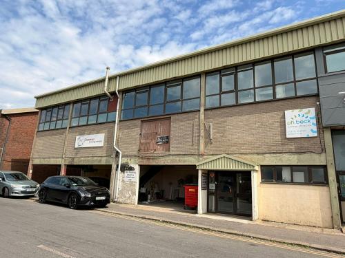 Unit 8 Wellington House, Camden Street, Portslade, BN41