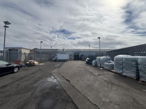 Unit 25, Sundon Industrial Estate, Dencora Way, Luton, LU3