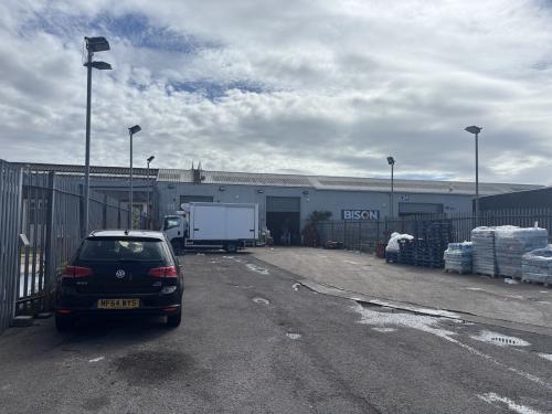 Unit 25, Sundon Industrial Estate, Dencora Way, Luton, LU3