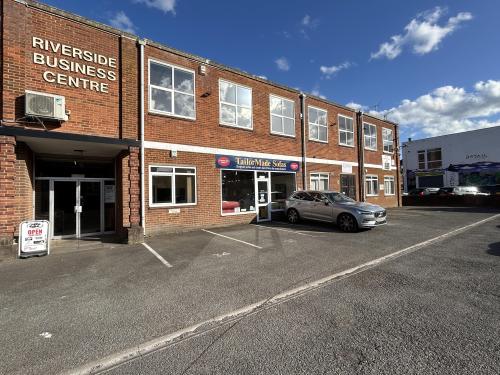 Unit 22, Riverside Business Centre, Victoria Street, High Wycombe, HP11