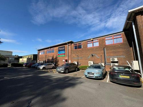 Unit 6 & The Link, Canada Close, Banbury, OX16