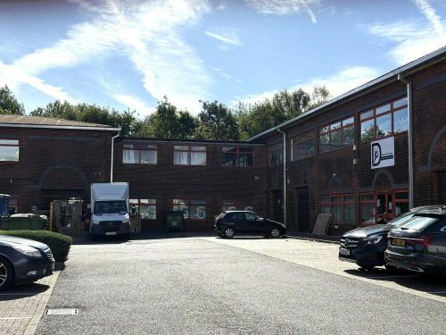 Unit 6 & The Link, Canada Close, Banbury, OX16