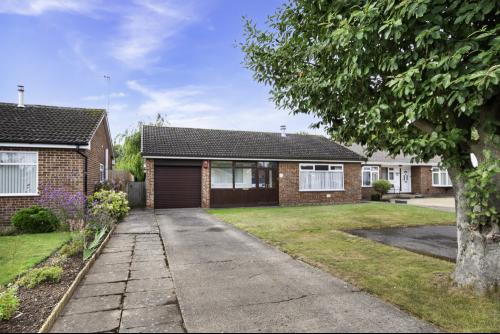 11 North Moor Drive, Walkeringham, Doncaster, DN10