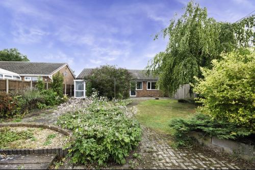 11 North Moor Drive, Walkeringham, Doncaster, DN10