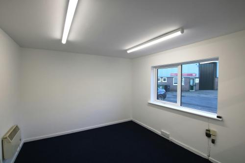 Unit 6, Ebblake Industrial Estate, Forest Close, Verwood, BH31