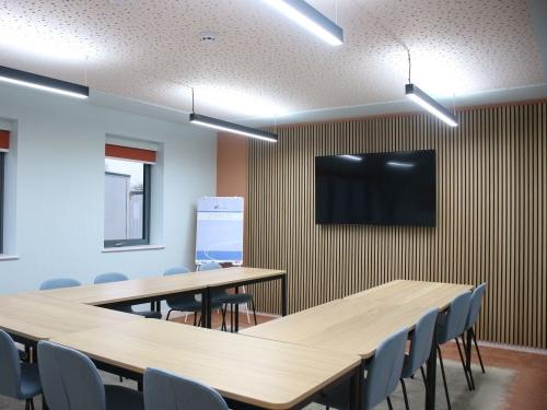 Unit 1 Tapper Spaces, The IO Centre, Jugglers Close, Banbury, OX16
