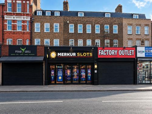 190 Fore Street, Edmonton, London, N18