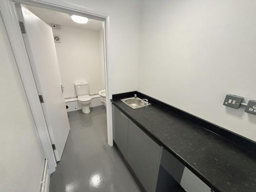 Unit G, Highgrove Industrial Estate, Quartremaine Road, Portsmouth, PO3