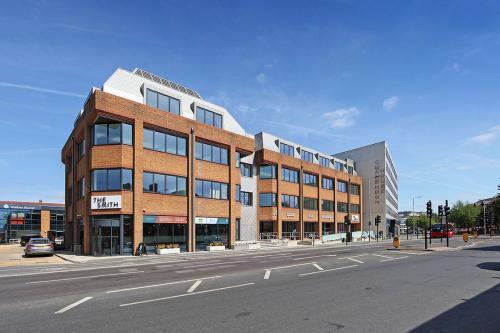 The Smith, 145 London Road, Kingston upon Thames, KT2