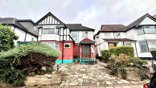 50 Neeld Crescent, Hendon, London, NW4