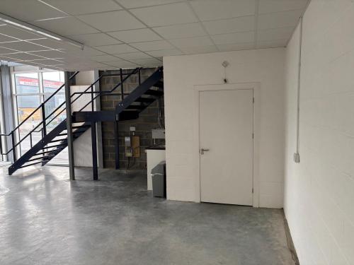 Unit 15, Glenmore Business Park, Chichester-By-Pass, Chichester, PO19