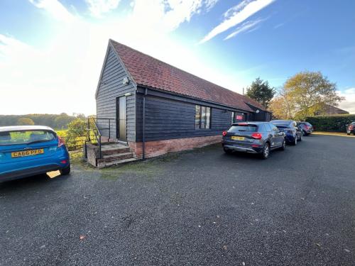 River Barn & Cart Lodge Peninsula Business Centre, Vicarage Lane, Wherstead, IP9