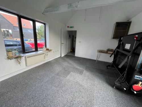 River Barn & Cart Lodge Peninsula Business Centre, Vicarage Lane, Wherstead, IP9