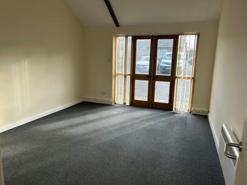 The Coach House & The Shires, Woods Farm, Wokingham, RG40
