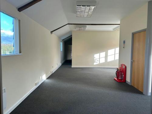 The Coach House & The Shires, Woods Farm, Wokingham, RG40