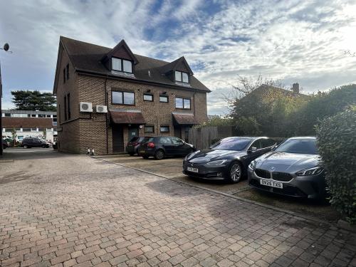 10 Hill Avenue, Amersham, HP6