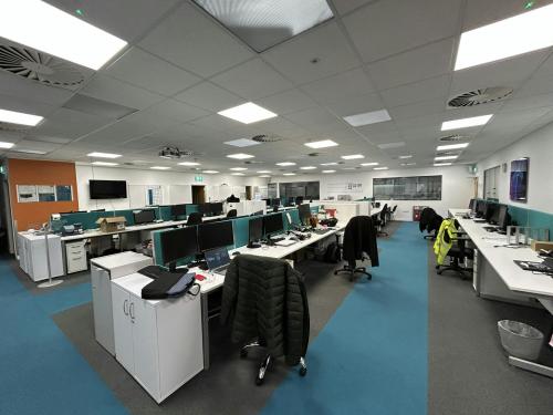 Unit 1-2, Trident Industrial Estate, Hoddesdon, EN11