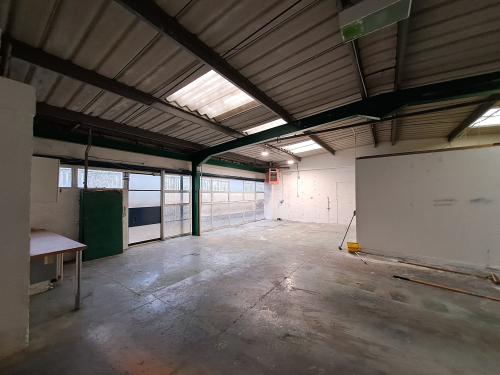 Unit 27, Water Eaton Industrial Estate, Barton Road, Milton Keynes, MK2
