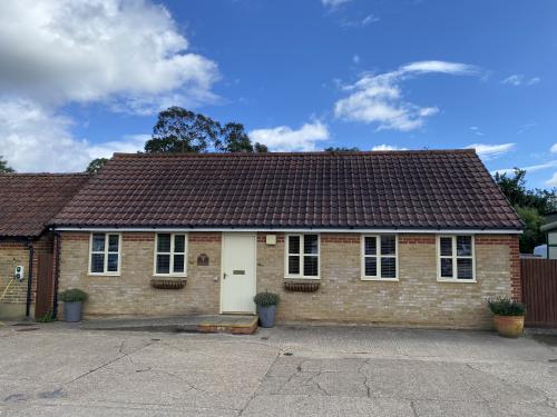 The Old Dairy, Brewer Street, Blethchingley, RH1