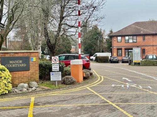 17 Manor Courtyard, Hughenden Avenue, High Wycombe, HP13