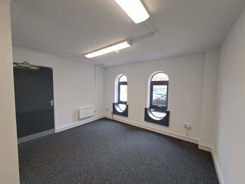Unit 9, Canons Road, Old Wolverton, Milton Keynes, MK12