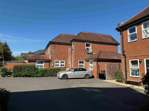Oak Villas, 1-6 Winchester Road, Bishop’s Waltham, Southampton, SO32