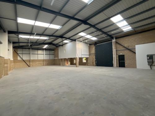 Unit 6, Callenders Industrial Estate, Paddington Drive, Swindon, SN5