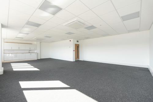 Unit 15, Mead Lane Industrial Estate, Merchant Drive, Hertford, SG13