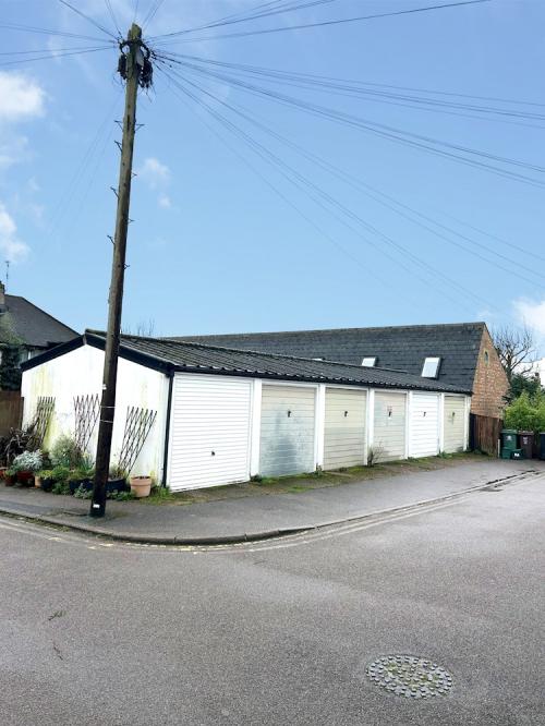Garages, Vernon Close, St. Albans, AL1