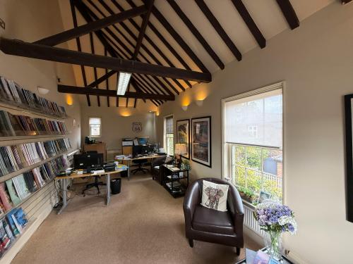 Vine House, 41 Portsmouth Road, Cobham, KT11