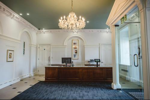 Cams Hall, Cams Hill, Fareham, PO16
