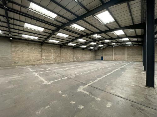 Units 1-5, Link 23, Salford Road, Salfords, Redhill, RH1