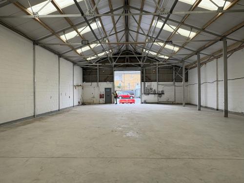 Unit 30, Phoenix Distribution Park, Phoenix Way, Hounslow, TW5