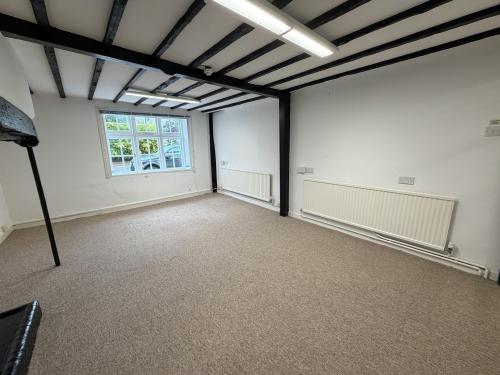 Red Lion House, Bentley, Farnham, GU10