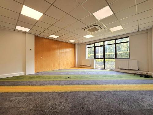 Unit 3-5, Albany Park, Cabot Lane, Poole, BH17