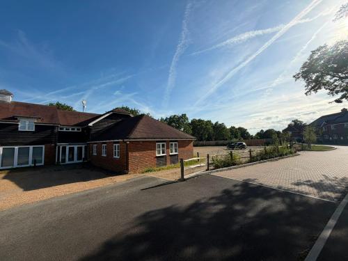 Chequers Barn, Chequers Hill, Bough Beech, Edenbridge, TN8