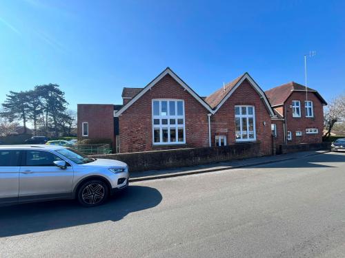 Hop House, Lower Green Road, Pembury, Tunbridge Wells, TN2