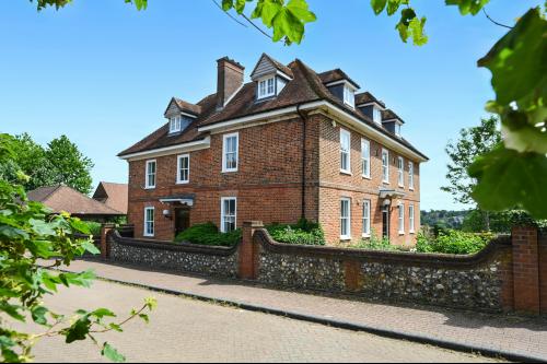 Norheads House, 14 Glovers Close, Biggin Hill, TN16