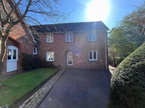 The Studio Hop House, Lower Green Road, Pembury, Tunbridge Wells, TN2