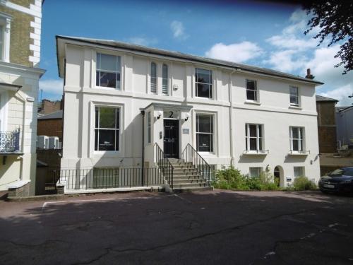 2 Mount Ephraim Road, Tunbridge Wells, TN1