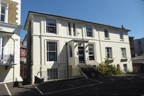 2 Mount Ephraim Road, Tunbridge Wells, TN1