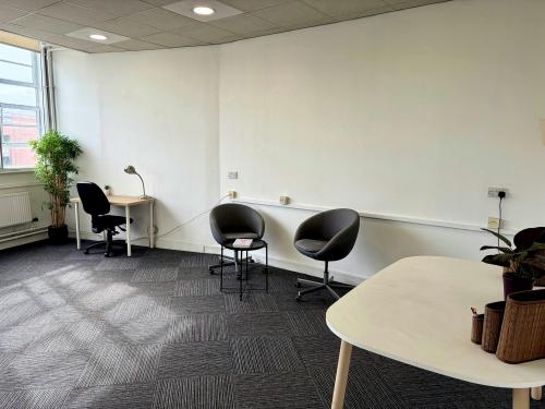 Showroom Workstation, 15 Paternoster Row, Sheffield, S1