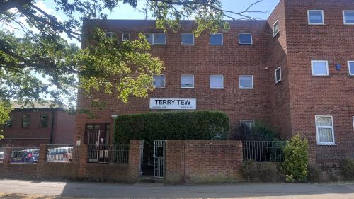 40-42 Chigwell Lane, Loughton, IG10