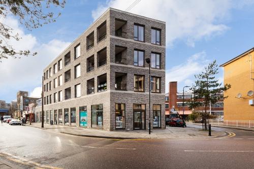 61 Wallis Road, Hackney Wick, London, E9