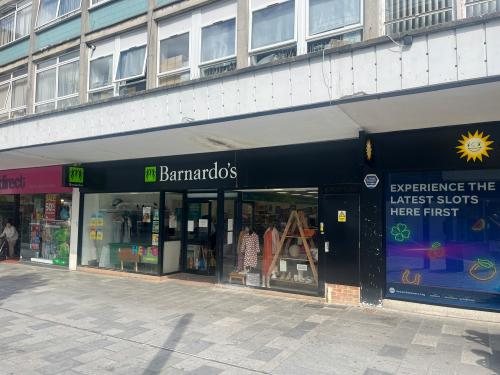 11-13 Queensway, Crawley, RH10
