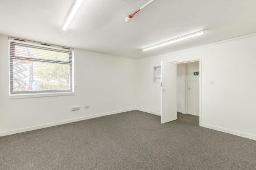 PO1 Bay 17, Heywood Distribution Park, Heywood, Manchester, OL10