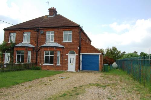 2 Fleamdyke Cottages, Fulbourn, Cambridge, CB21