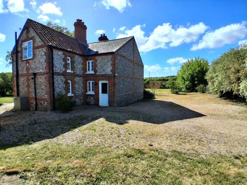 New Yards Farmhouse, West Lexham, Kings Lynn, PE32